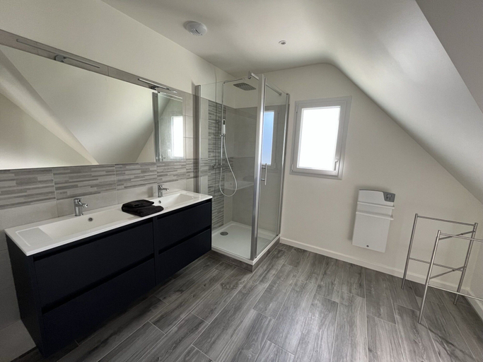Bathroom 5, Spacious House Near Pink Granite Coast, Côtes-d'Armor