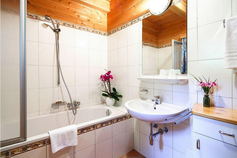 Bathroom 3, Chalet in Schlierbach Near Ski Trails, Kirchdorf an der Krems