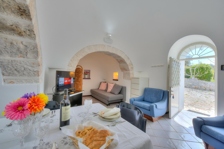 Others 5, La Casa Sulla Roccia Trulli Pool, Bari