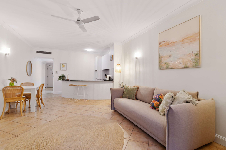 Others 3, Cozy Waterfront - Free Parking Pool, Cairns