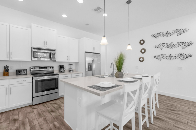 Room 4, Upstay - Welcoming Wonderland w Private Pool, Polk