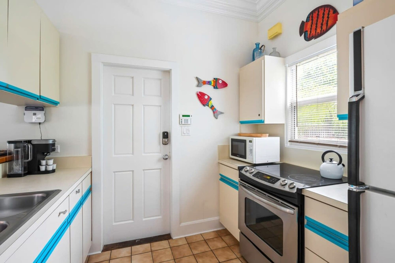 Private kitchen, Sunnyside Up by Brightwild Pool Parking, Monroe