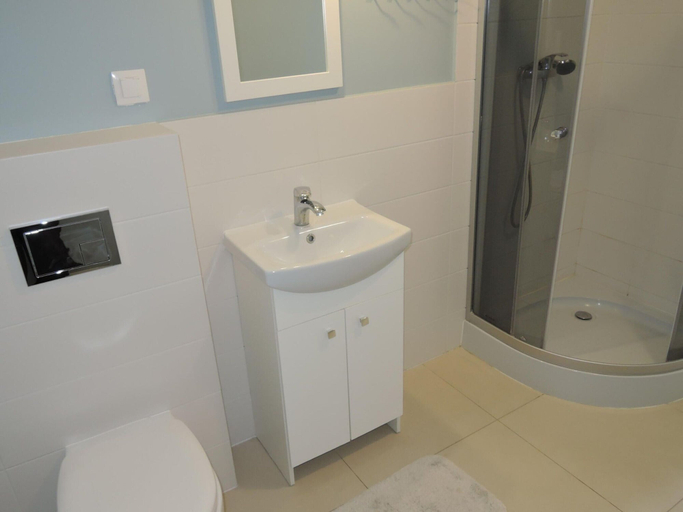 Bathroom 3, Large Holiday House in Wiselka, Kamień