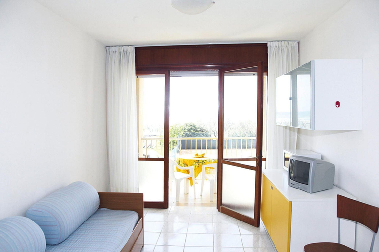 Others 5, Residence Ambassador, Lido del Sole, Venezia