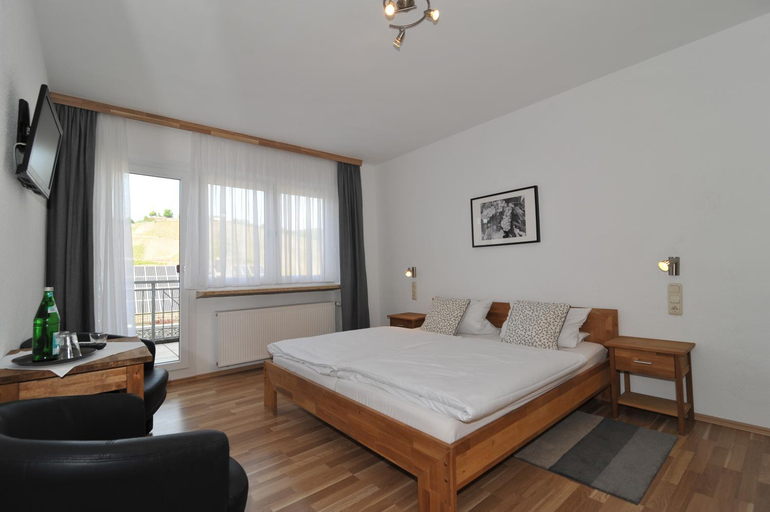 Bedroom 4, Weinhotel Lenz, Cochem-Zell