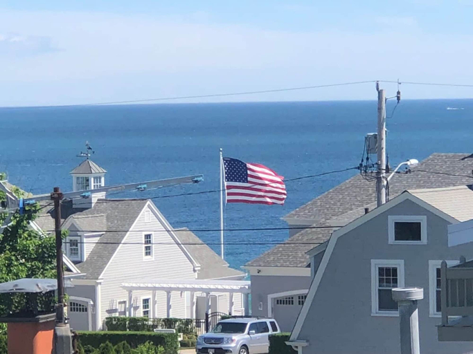 Room 4, All New Beautiful Priscilla Beach House Ocean View, Plymouth