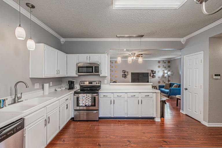 Room 3, Lux 3-br Garage Gated Yard by The Star Frisco, Collin