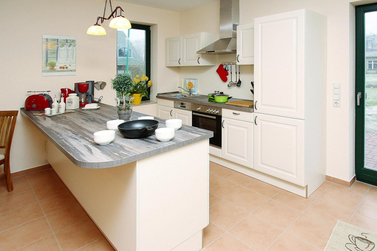 Private kitchen 5, Country House by Lake Dummer With Rowing Boat, Ludwigslust-Parchim