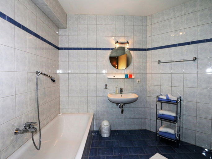 Bathroom 3, Apartment in Bichlbach near Zugspitze, Reutte
