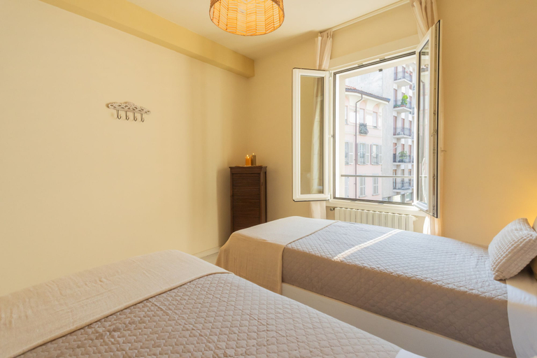 Room 5, Linda Apartment 2 in Como, Como