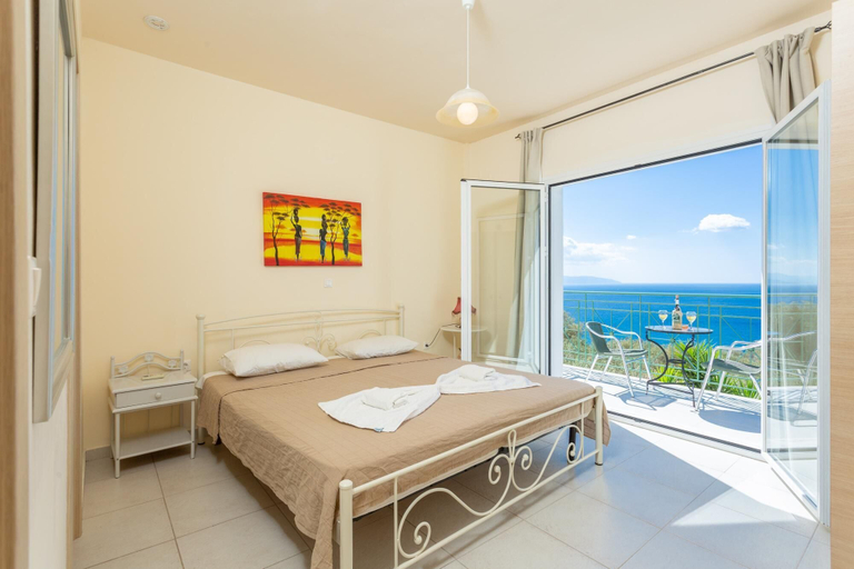 Room 5, Villa Eri in Vlachata, Ionian Islands