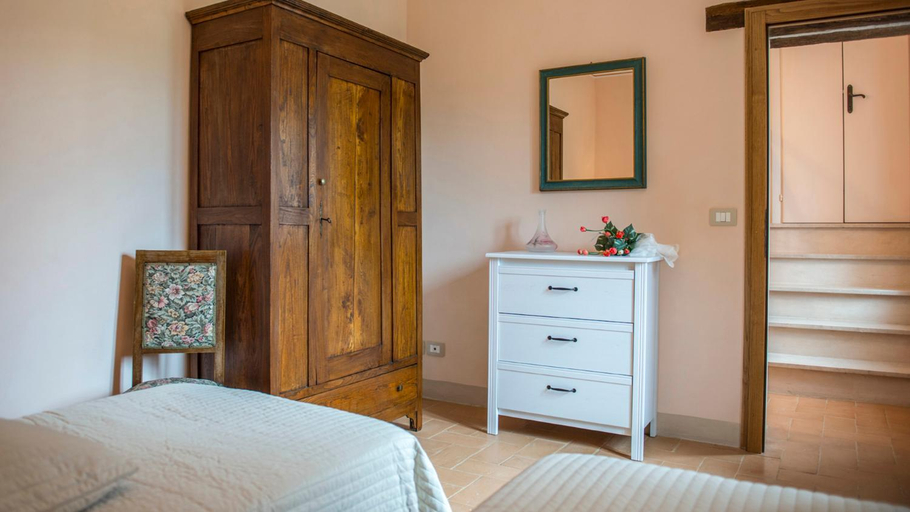 Others 3, Casa Elia 6, Emma Villas, Siena