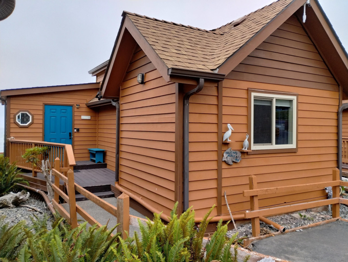 Exterior & Views 2, Oceanfront Cabin 6 w Jacuzzi Awe-inspiring View, Del Norte