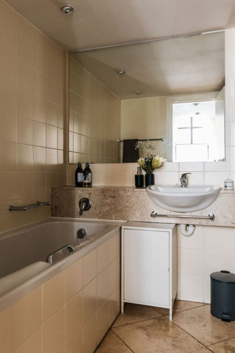 Others 2, City Loft Loadshedding Free, City of Cape Town