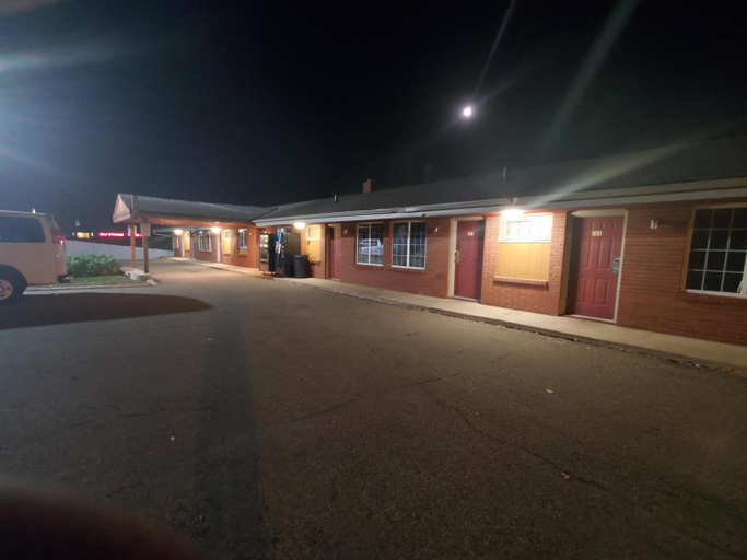 Public Area 5, Highway Motel, Ramsey