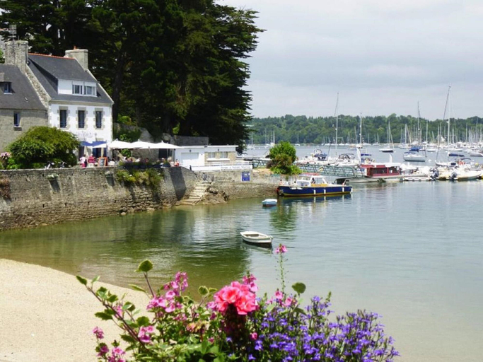Exterior & Views 2, Holiday Home in Benodet With Pool & Beaches, Finistère