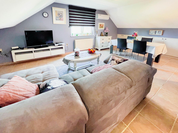 Room 2, Modern Loft With 2 Bedrooms Near Sint Truiden, Limburg