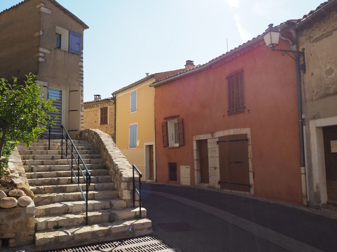 Exterior & Views 2, Scenic Village Home With Lake Panorama, Alpes-de-Haute-Provence