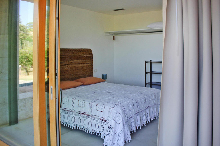 Room 4, Holiday Home in Magazzini Near the Beach, Livorno