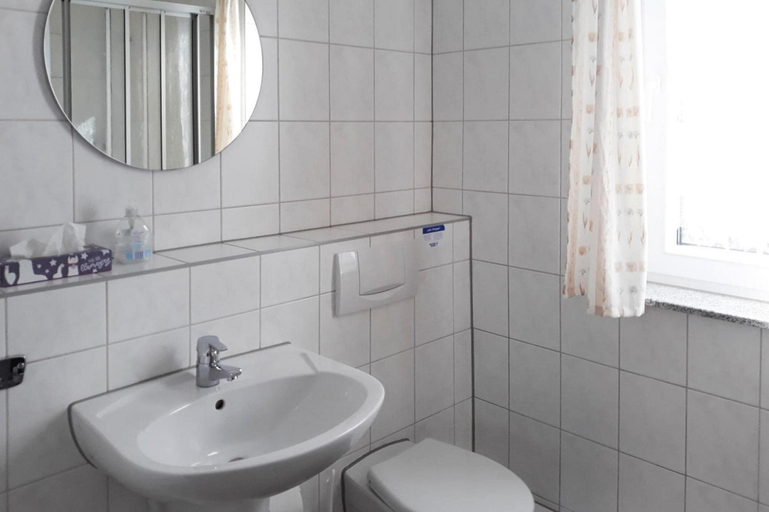 Bathroom, Holiday Home in Katzowwith Garden, Vorpommern-Greifswald
