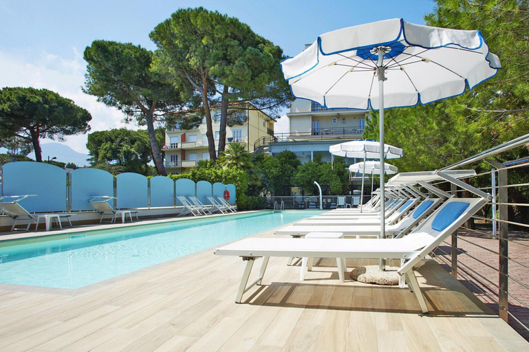 Pool 5, Apartment in Pietra Ligure, Savona