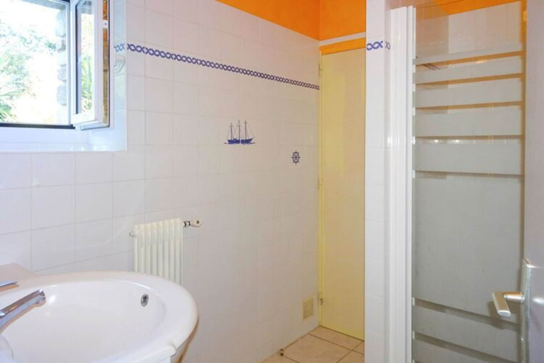 Bathroom 5, Stone House in Brittany Near Concarneau, Finistère