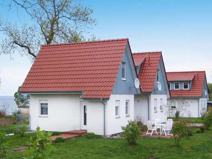 Others 3, Cottage on the Kummerower See, Kummerow, Mecklenburgische Seenplatte