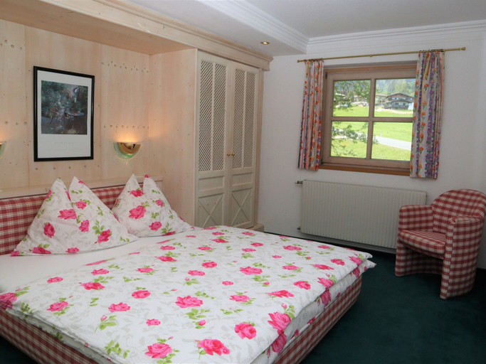 Bedroom 3, Cozy Apartment in Krimml, Zell am See