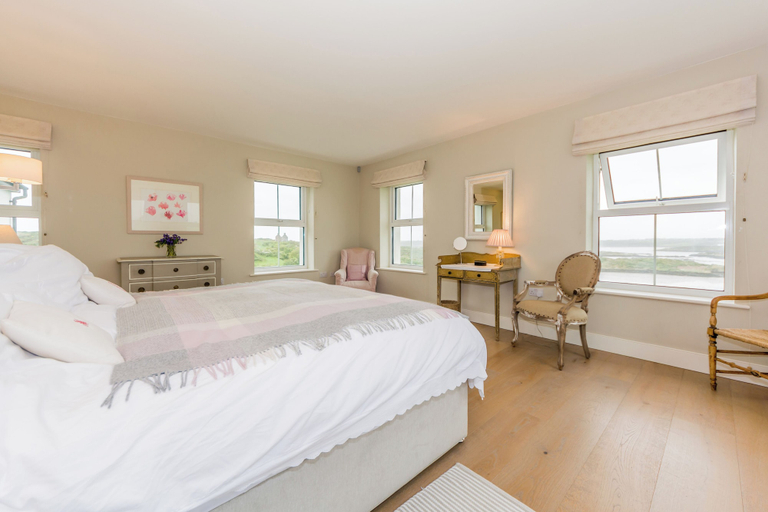 Bedroom 2, Gortadrohid Near Baltimore West Cork