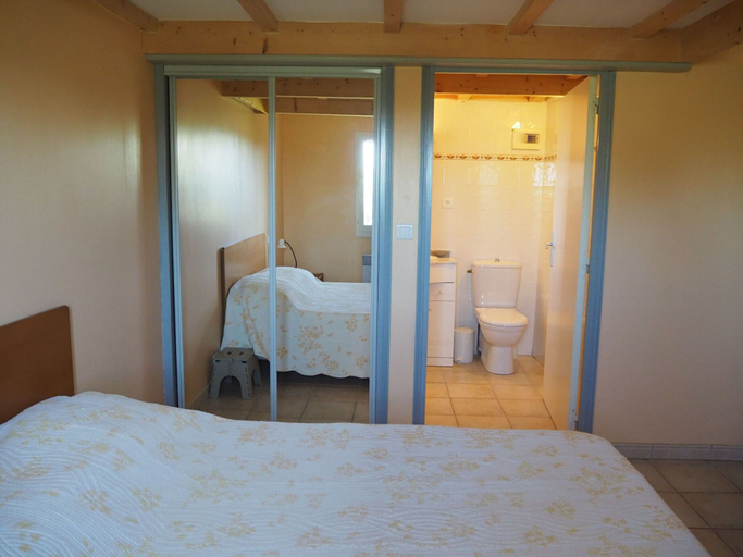 Bedroom 2, Cottage in Luberon Near Apt Market, Vaucluse