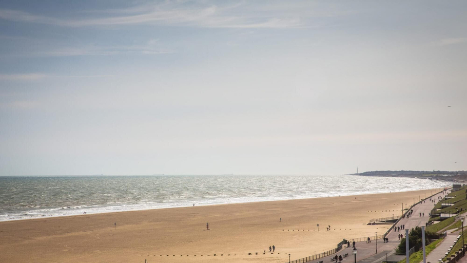 Others 2, Stunning Sea View Penthouse 2 Bedroom 2 Bathroom, Norfolk