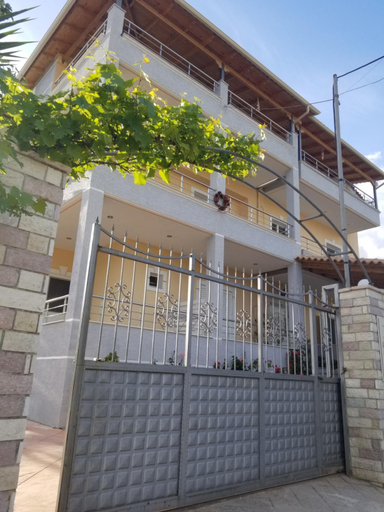 Others 5, Villa Xani, Vlorës