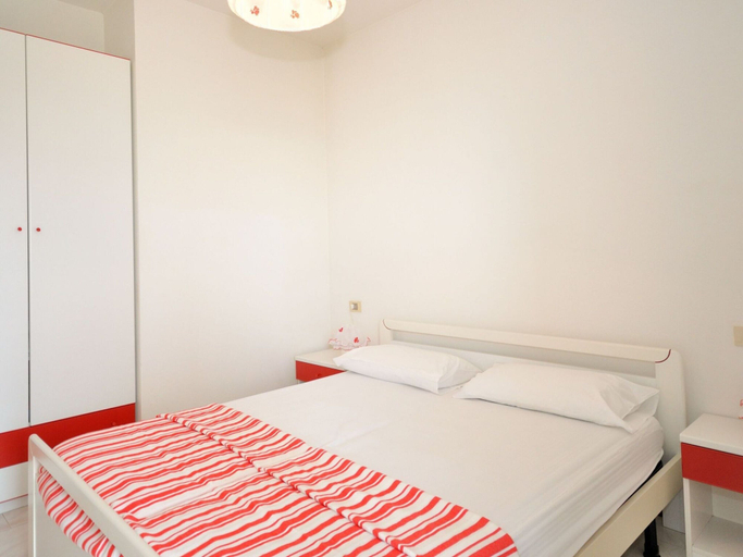 Room 4, Apartment in Bibione Near Beach & Nature Reserve, Venezia