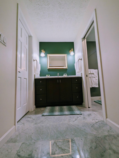 Room 5, 1303 Colony Dr Marietta - Full Home, Cobb
