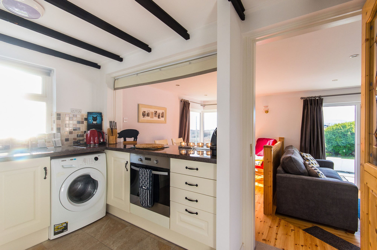 Room 5, Large House With Adjoining Cottage Close to Waterville