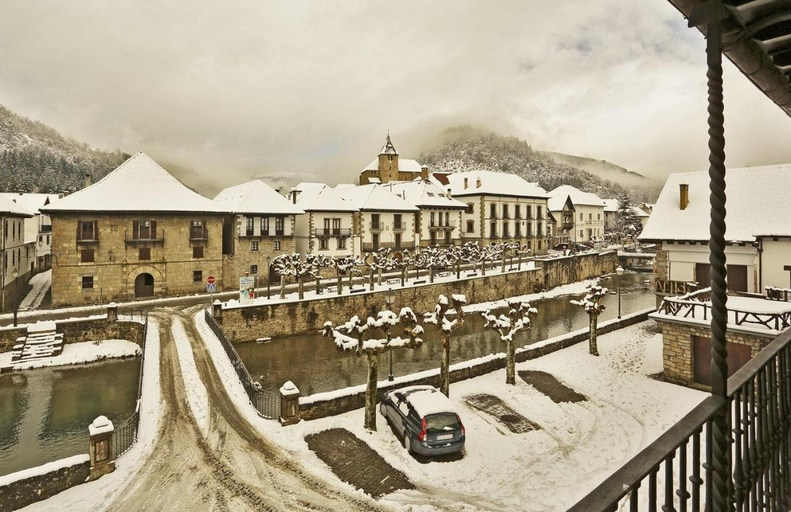 Others 4, Hostal Orialde, Navarra