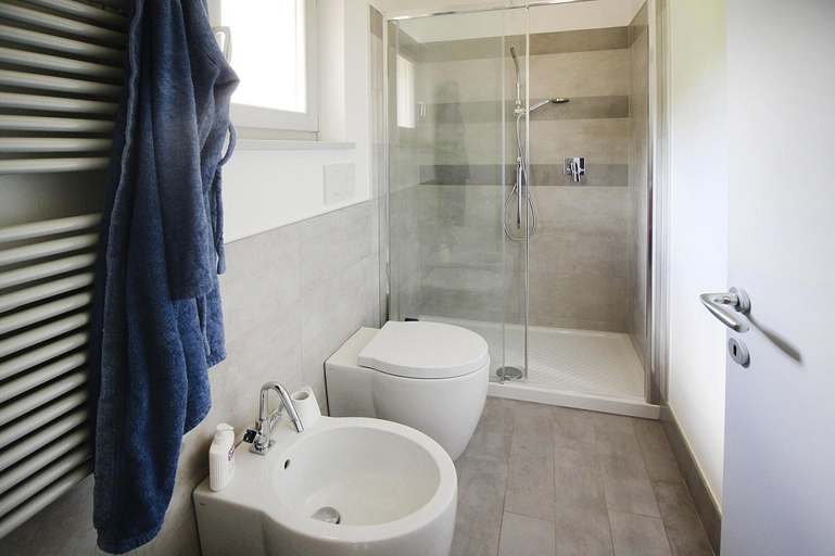 Bathroom 4, Villa in Camaiore With Panoramic Mountain Views, Lucca