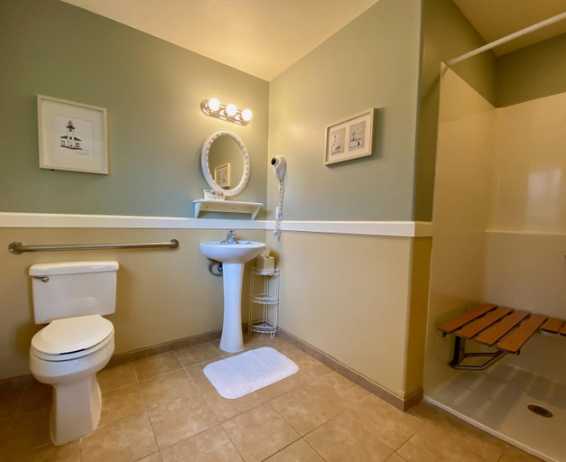 Others 5, Lighthouse Inn, Clatsop