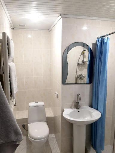 Bathroom 2, Hotel Edem