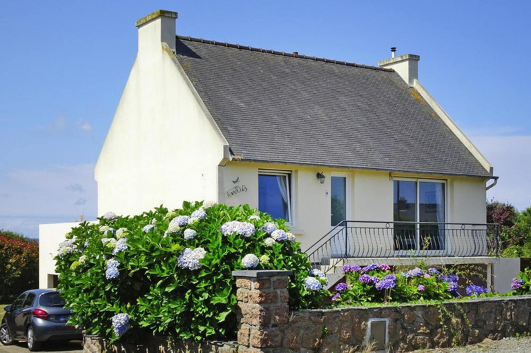 Exterior 4, Holiday Home With Beautiful Terrace Area, Côtes-d'Armor