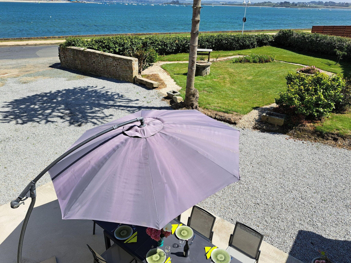 Exterior 5, XXL Holiday Home Directly by the sea, Finistère