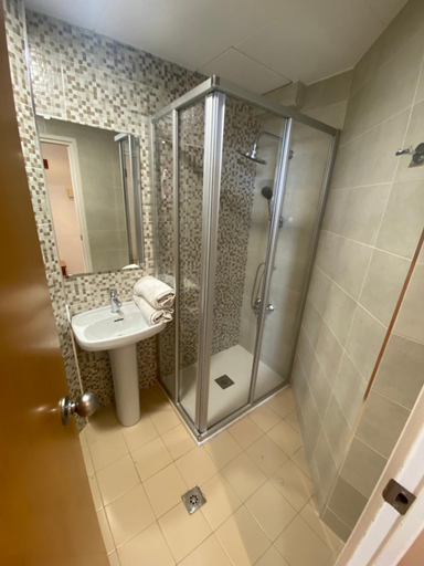 Bathroom 4, AR Bolero park, Girona