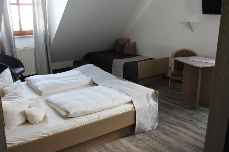 Bedroom 2, Land Gut Hotel Forsthof, Amberg-Sulzbach