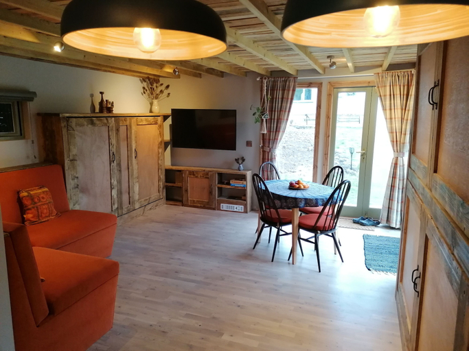 Dining 5, Stone Moor Lodge, Justin's Peak District Base Camp, Sheffield
