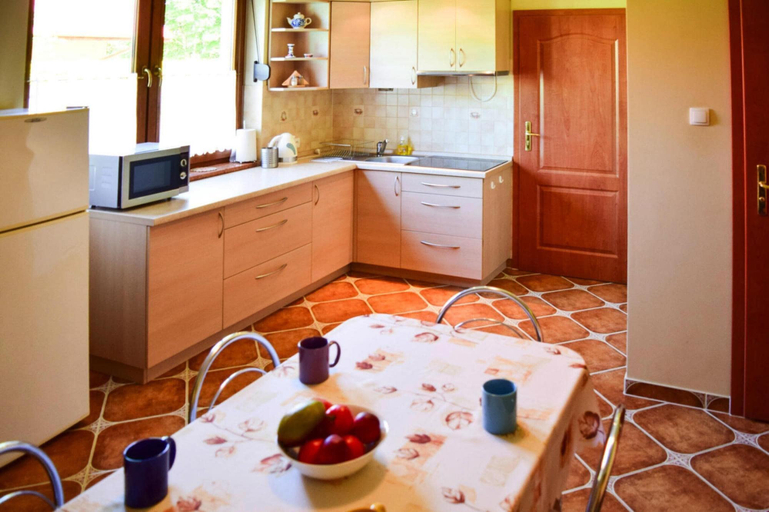 Private kitchen, Semi-detached House With Fireplace, Rowy, Słupsk