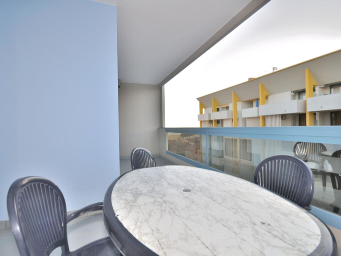 Dining, Apartment in Bibione Near Beach and Pool, Venezia