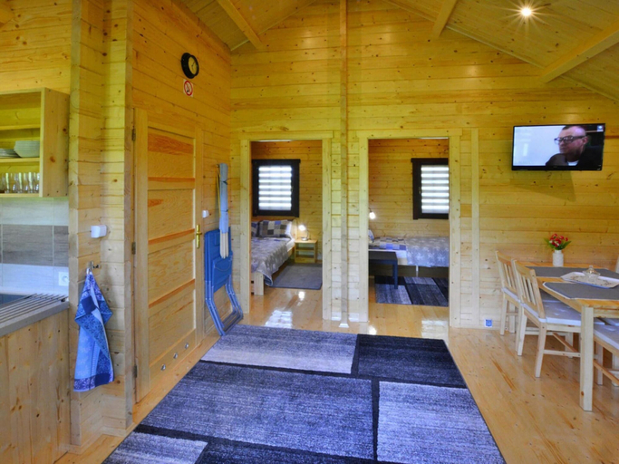 Dining 2, Holiday Homes With Terraces + Large Garden, Kołobrzeg