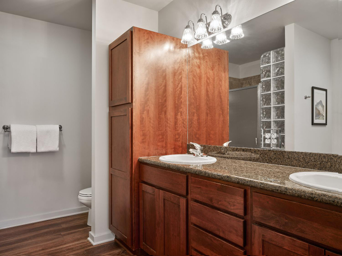 Bathroom 3, Obertal Inn, Chelan