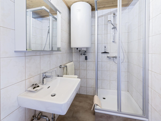 Bathroom, Adults Only Apartment With Pool, Völkermarkt