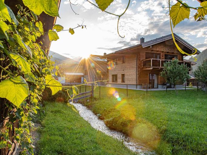 Exterior & Views 1, Chalet in Wald Near Krimml Waterfalls, Zell am See